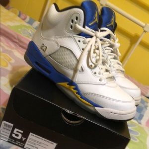 Air Jordan 5's "Laney" size 5
